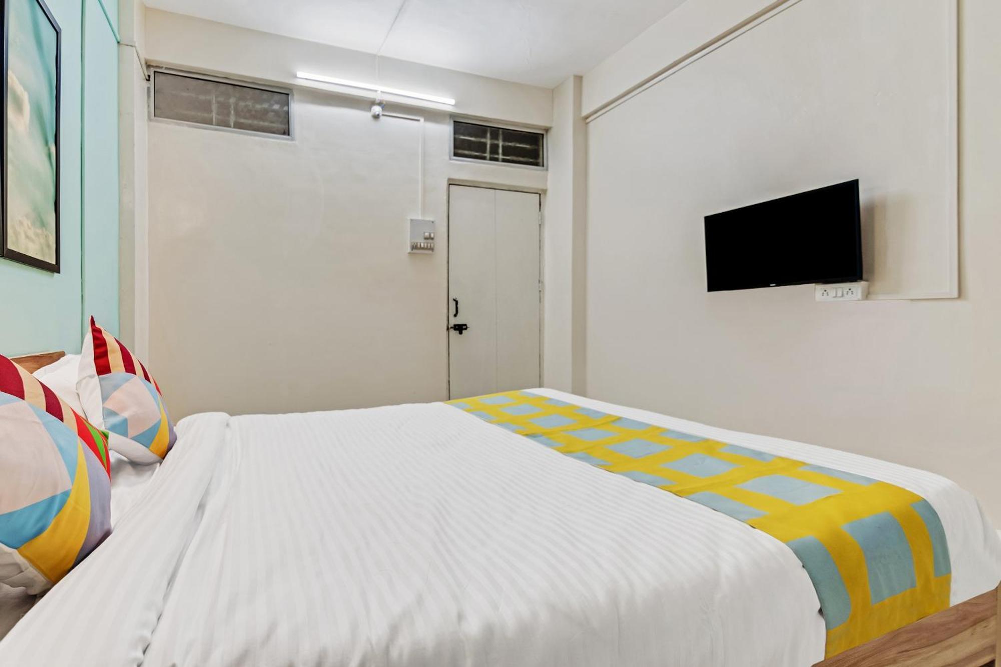 Super Hotel O Saraswati Niwas Vadgaon Budruk 푸네 외부 사진
